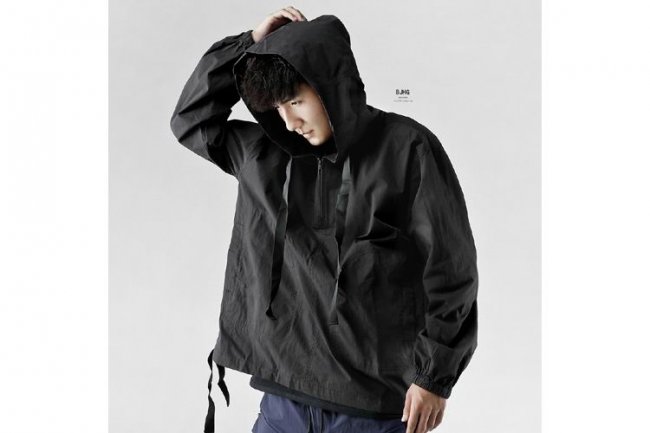 CLASSIC BLACK KOREAN EDITION HOODIE